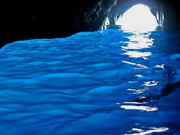 コース３ カプリ島で神秘的な「青の洞窟」見学コース